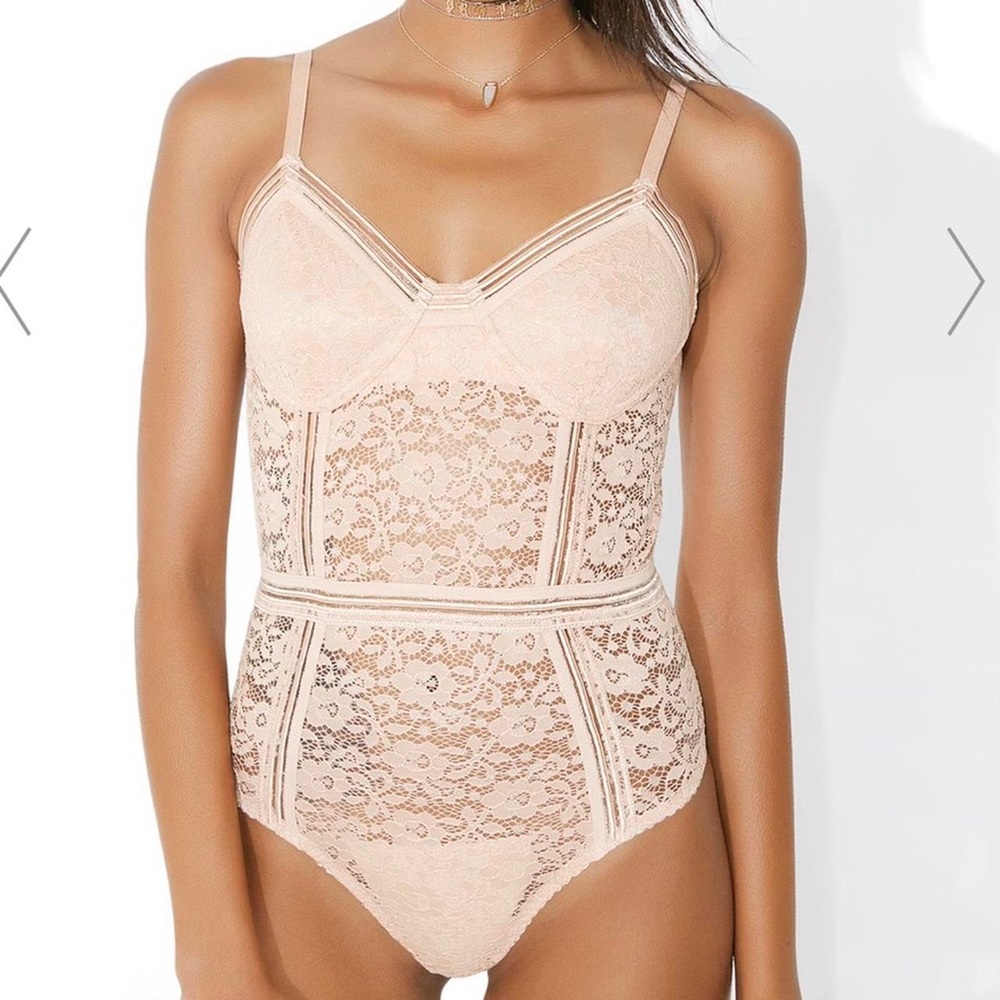 Honey Punch Nude Thong Bodysuit Women’s size L